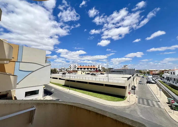 9 By Homing Apartment